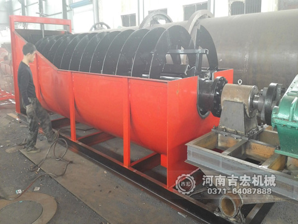 螺旋洗石機(jī)、移動輸送機(jī)發(fā)往東北