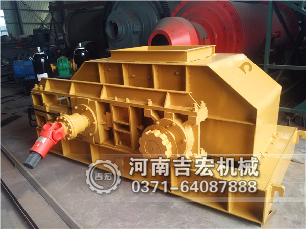 黃崗巖全液壓對(duì)輥制砂機(jī)廠家報(bào)價(jià)多少錢！